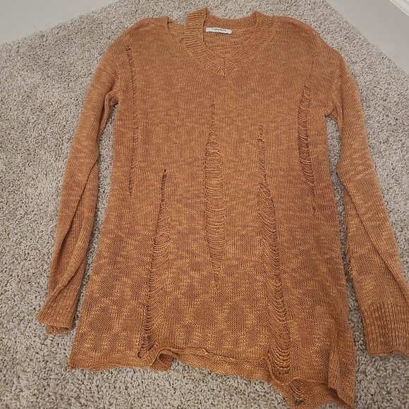 Sweater - Picture 1 of 1